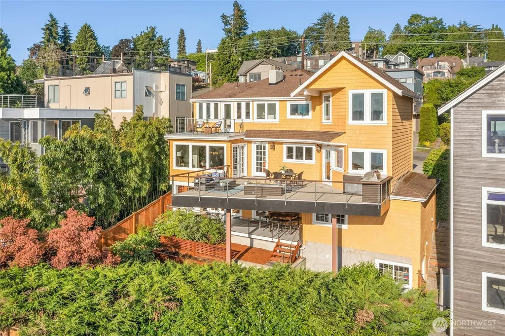 1126 33rd Avenue S Seattle WA 98144