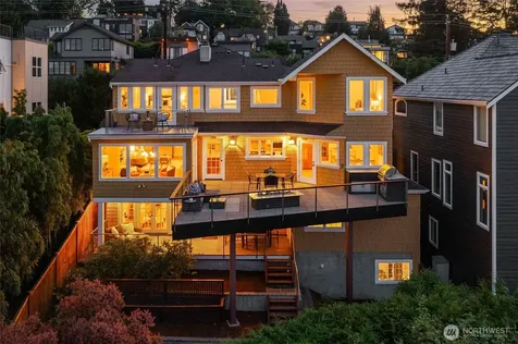 1126 33rd Avenue S Seattle WA 98144