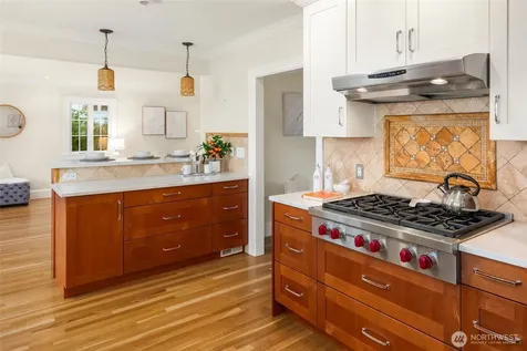 1126 33rd Avenue S Seattle WA 98144