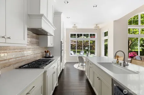 23115 SE 44th Street Sammamish WA 98075