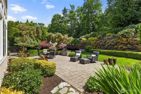 23115 SE 44th Street Sammamish WA 98075
