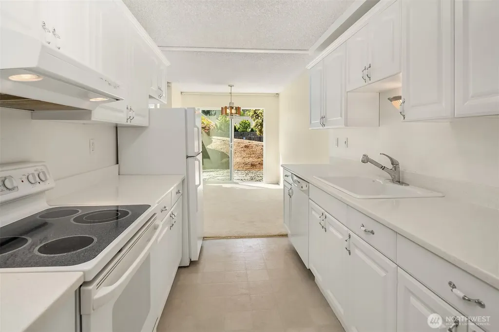2501 Canterbury Lane E Seattle WA 98112