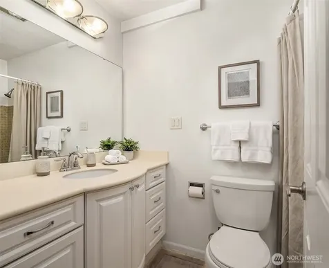 2501 Canterbury Lane E Seattle WA 98112