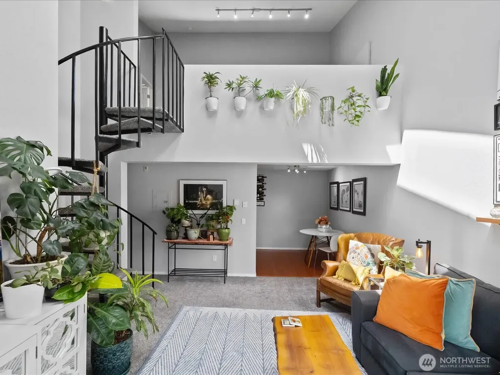 14300 32nd Avenue NE Seattle WA 98125