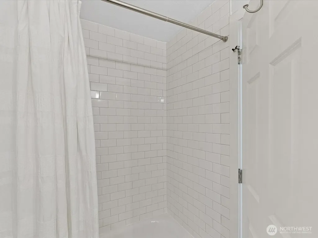 14300 32nd Avenue NE Seattle WA 98125