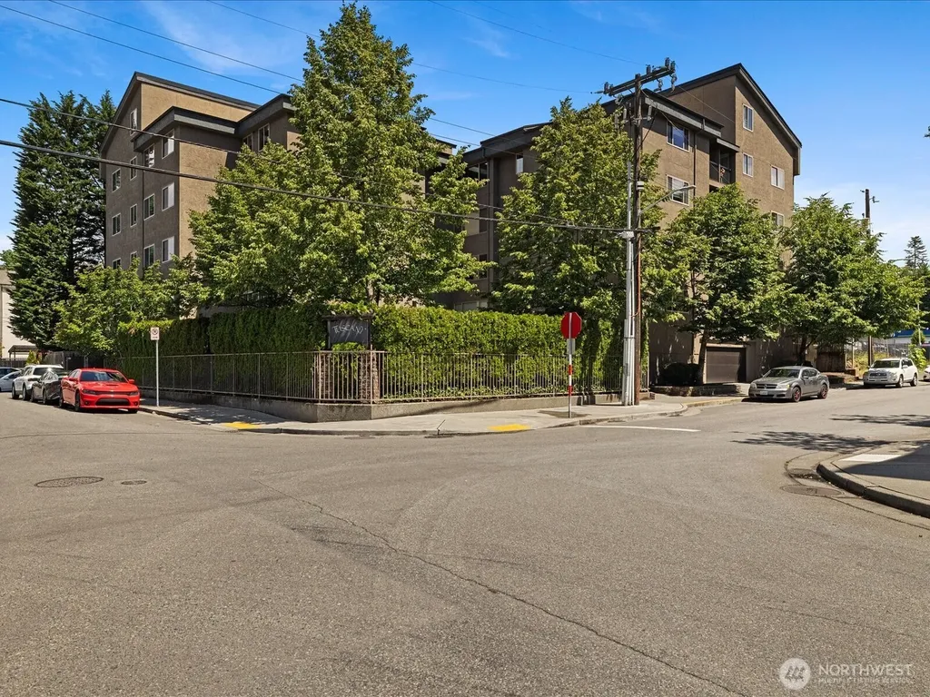 14300 32nd Avenue NE Seattle WA 98125