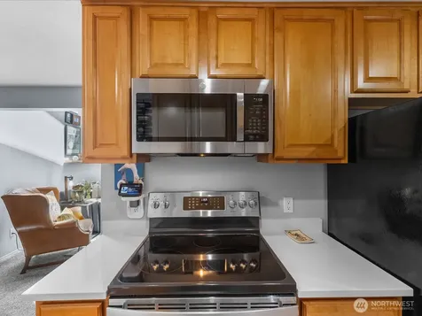 14300 32nd Avenue NE Seattle WA 98125