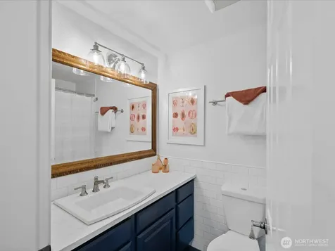 14300 32nd Avenue NE Seattle WA 98125