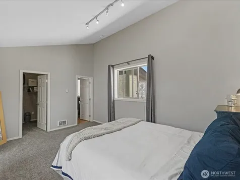 14300 32nd Avenue NE Seattle WA 98125