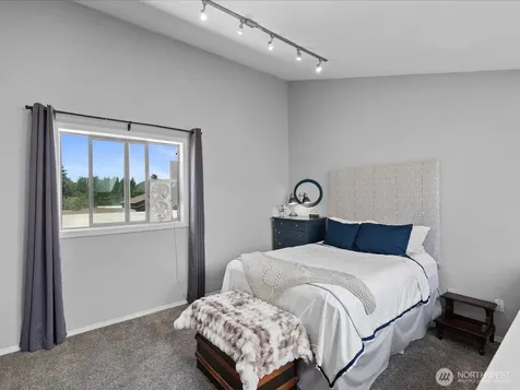14300 32nd Avenue NE Seattle WA 98125