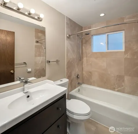 5220 21st Avenue NE Seattle WA 98105