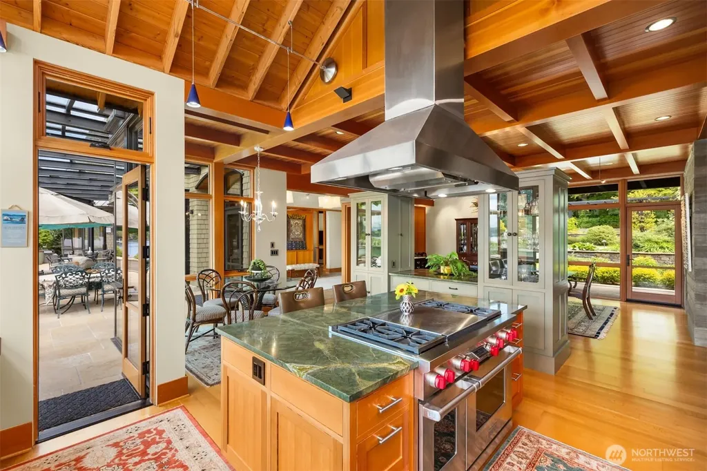 5522 NE Fletcher Landing Bainbridge Island WA 98110
