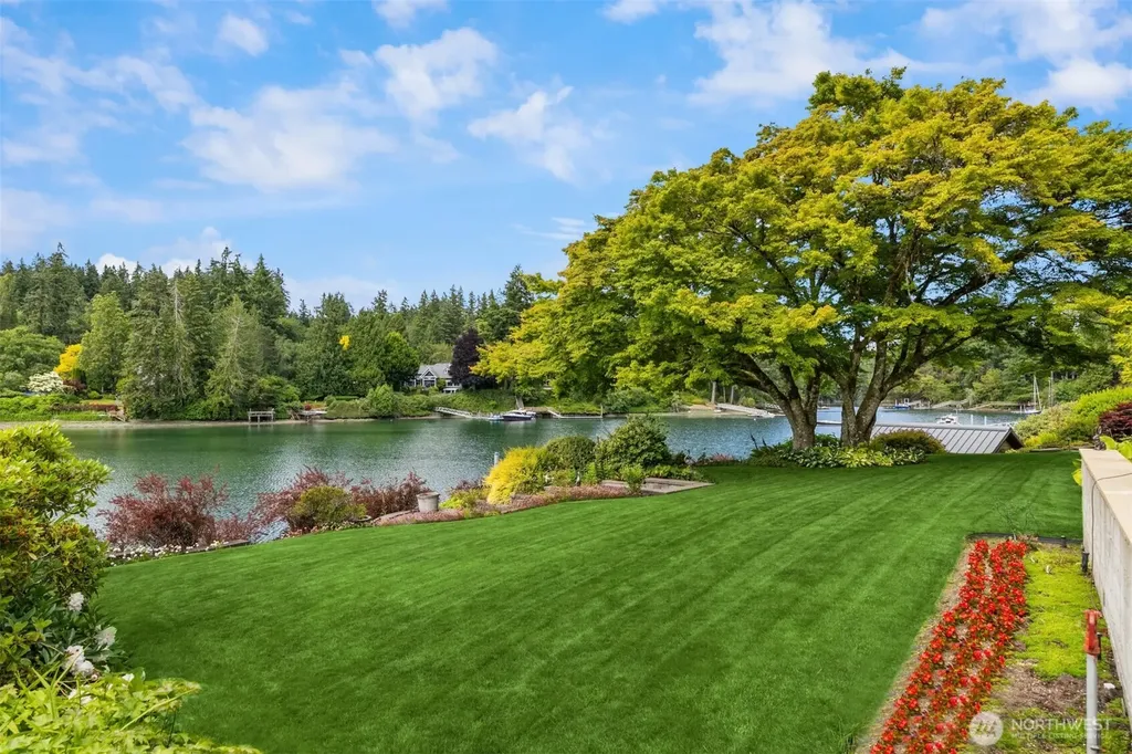 5522 NE Fletcher Landing Bainbridge Island WA 98110