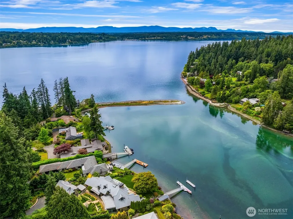 5522 NE Fletcher Landing Bainbridge Island WA 98110