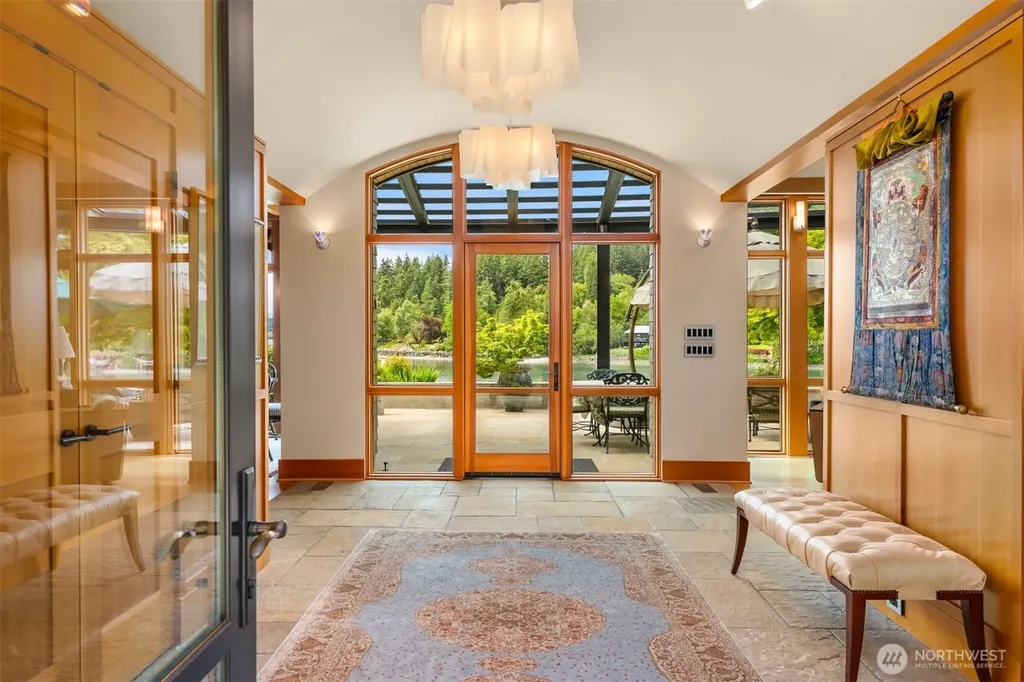 5522 NE Fletcher Landing Bainbridge Island WA 98110