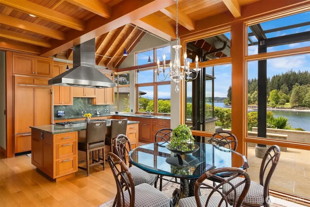 5522 NE Fletcher Landing Bainbridge Island WA 98110
