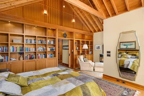 5522 NE Fletcher Landing Bainbridge Island WA 98110