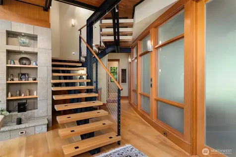 5522 NE Fletcher Landing Bainbridge Island WA 98110