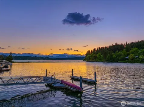 5522 NE Fletcher Landing Bainbridge Island WA 98110