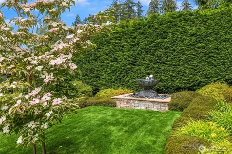 5522 NE Fletcher Landing Bainbridge Island WA 98110