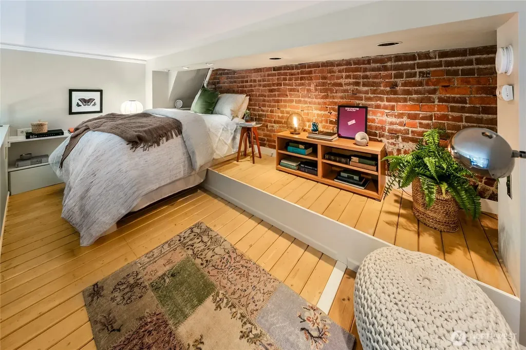 1401 5th Avenue W Seattle WA 98119