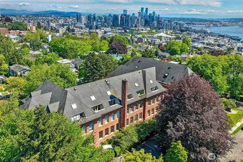 1401 5th Avenue W Seattle WA 98119