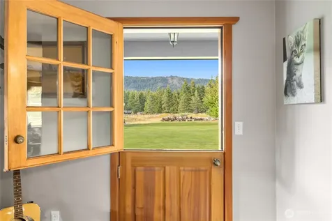 5911 Nelson Siding Road Cle Elum WA 98922