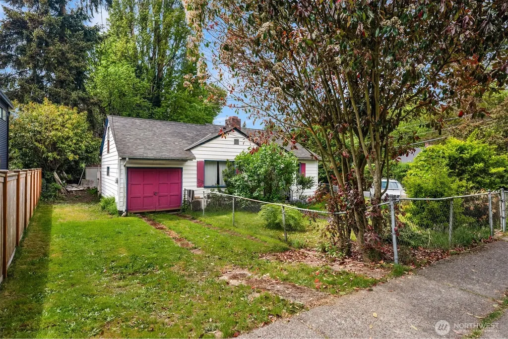 8315 Ravenna Avenue NE Seattle WA 98115