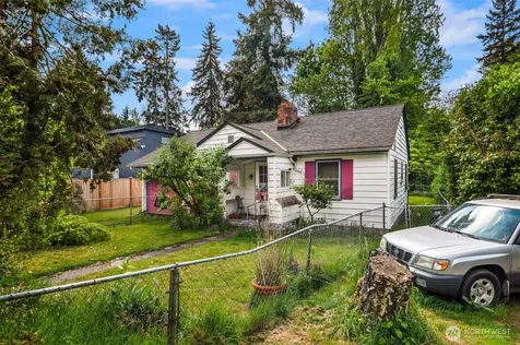 8315 Ravenna Avenue NE Seattle WA 98115