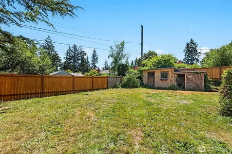 18300 8th Ave NE Shoreline WA 98155