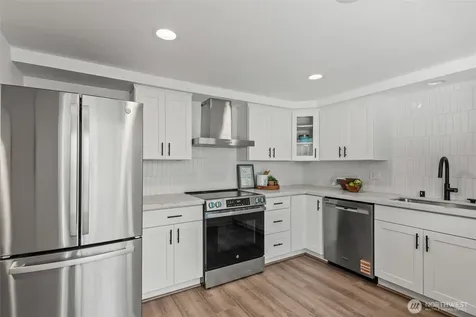 18300 8th Ave NE Shoreline WA 98155