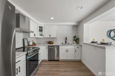 18300 8th Ave NE Shoreline WA 98155
