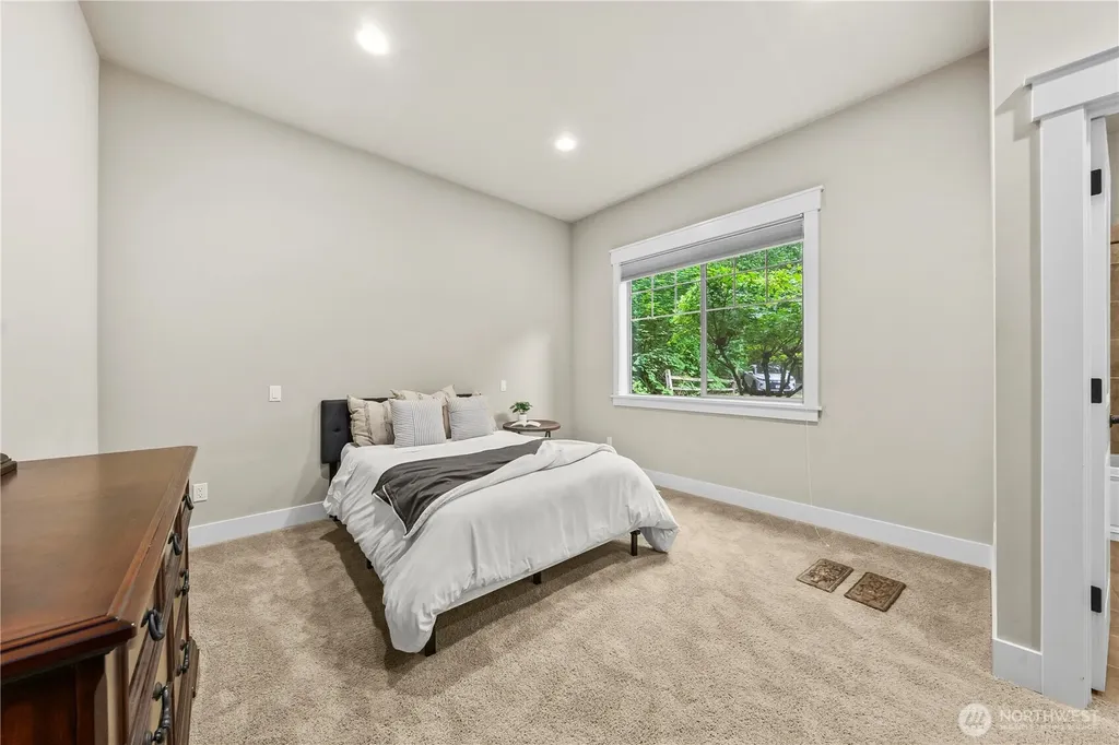 30418 219th Way SE Black Diamond WA 98010