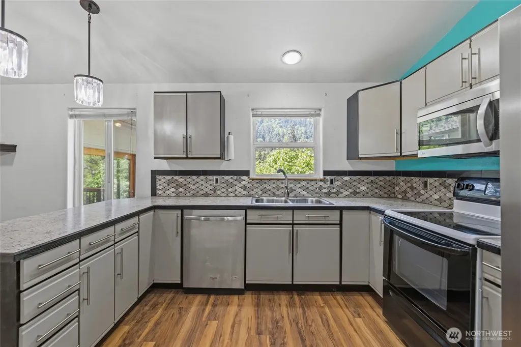 460 Lakeside Drive Sedro Woolley WA 98284
