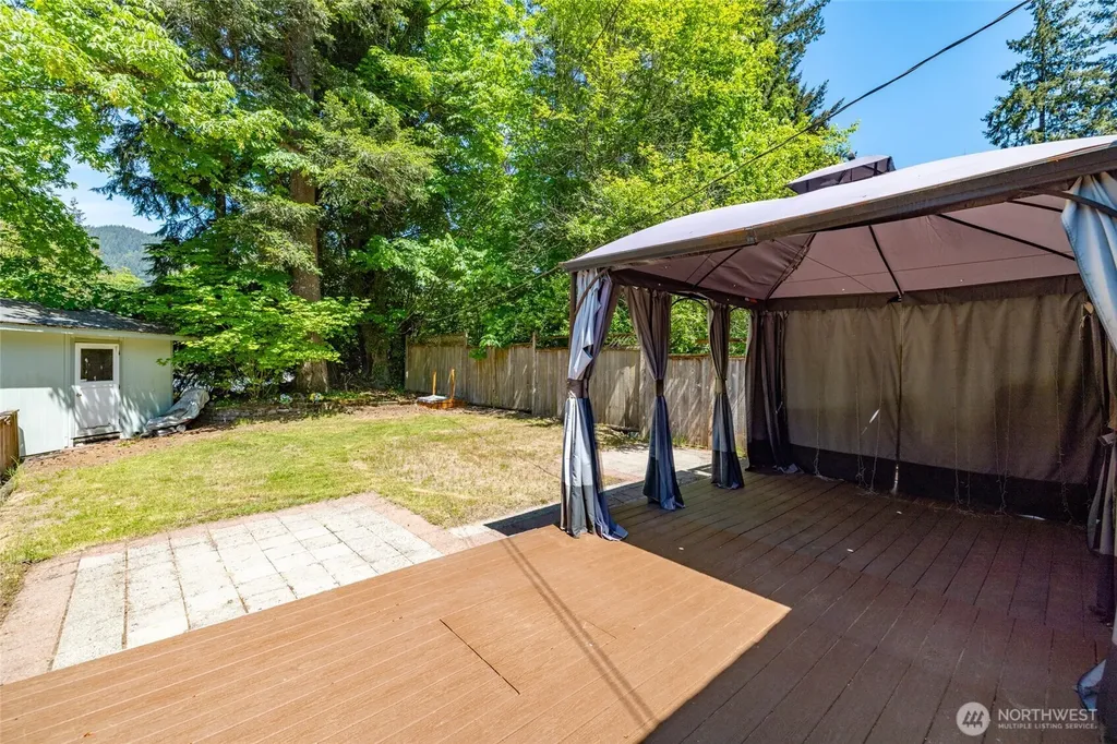 460 Lakeside Drive Sedro Woolley WA 98284