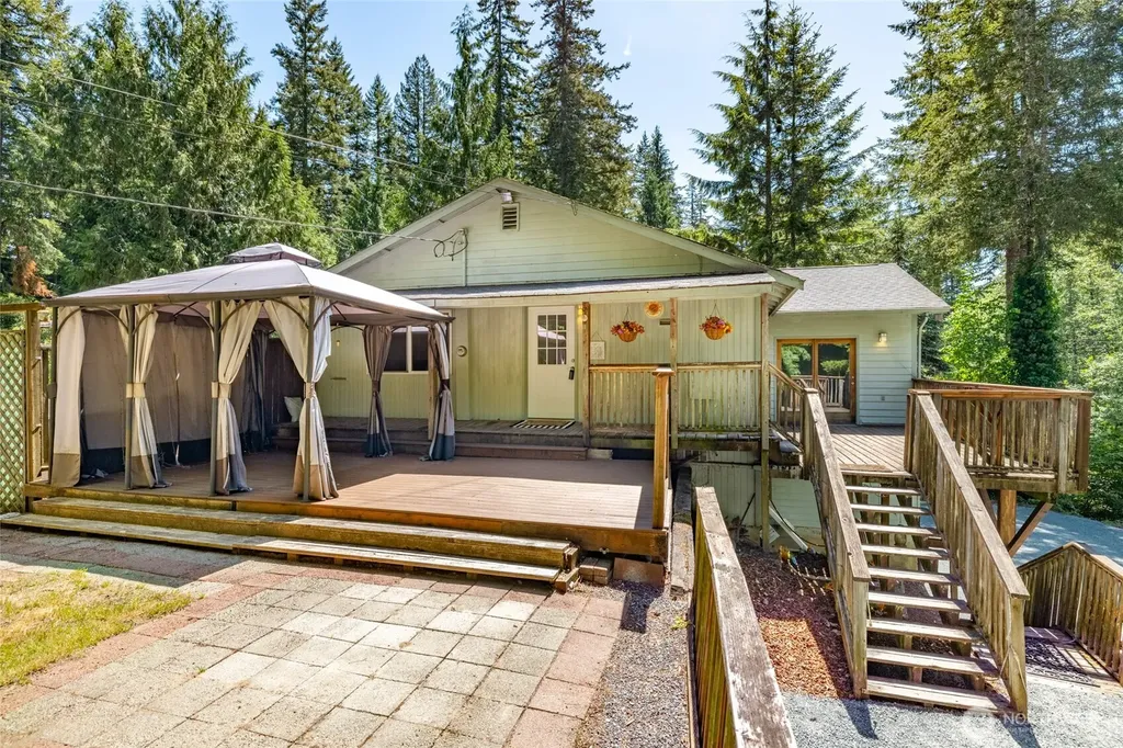 460 Lakeside Drive Sedro Woolley WA 98284