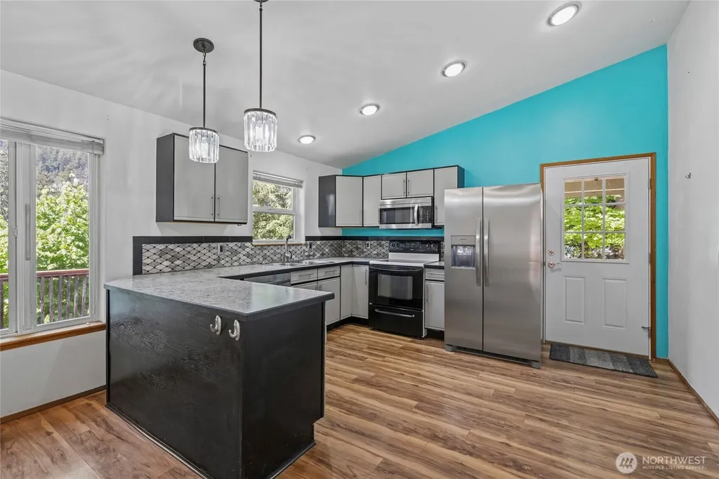 460 Lakeside Drive Sedro Woolley WA 98284