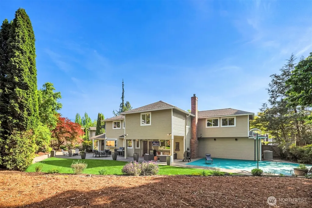 4810 117th Place NE Kirkland WA 98033