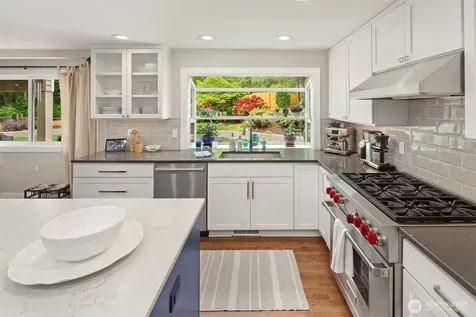 4810 117th Place NE Kirkland WA 98033