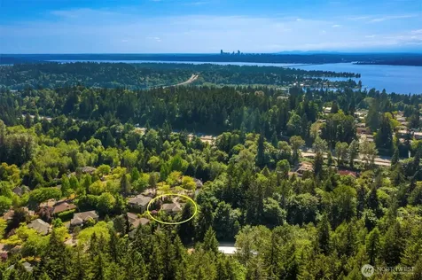 4810 117th Place NE Kirkland WA 98033