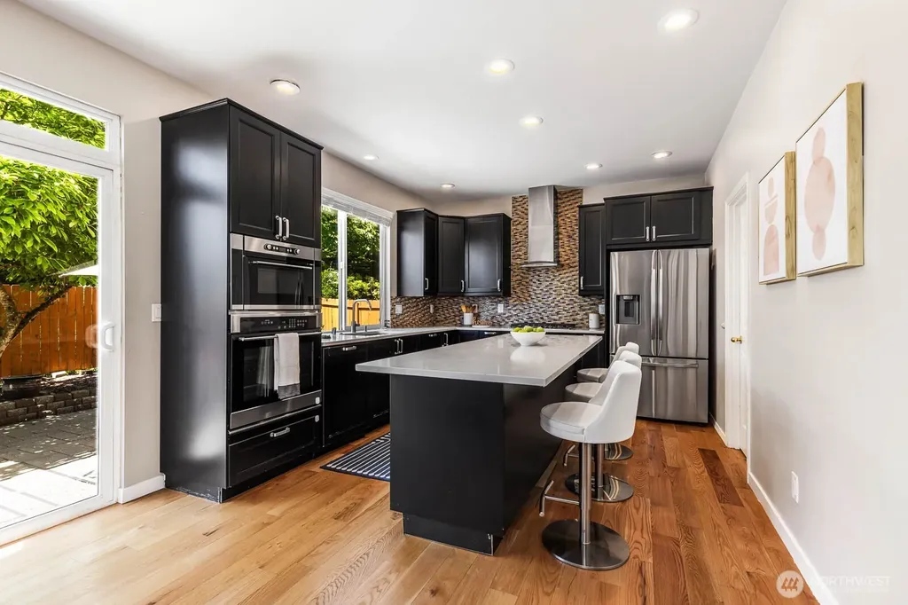 517 Pasco Place NE Renton WA 98059