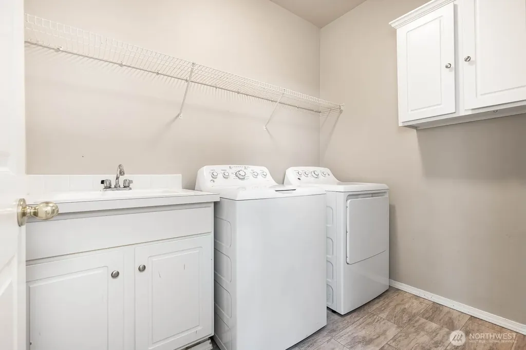 517 Pasco Place NE Renton WA 98059