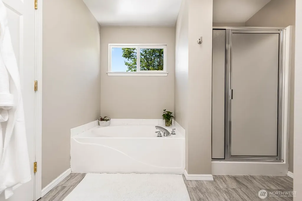 517 Pasco Place NE Renton WA 98059