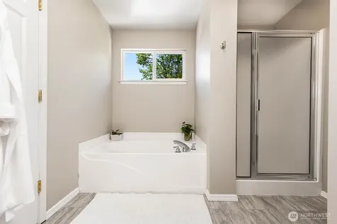 517 Pasco Place NE Renton WA 98059