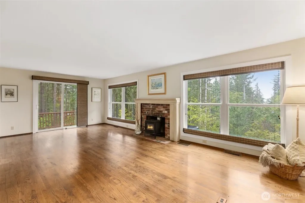 100 E Twanoh Heights Road S Belfair WA 98528