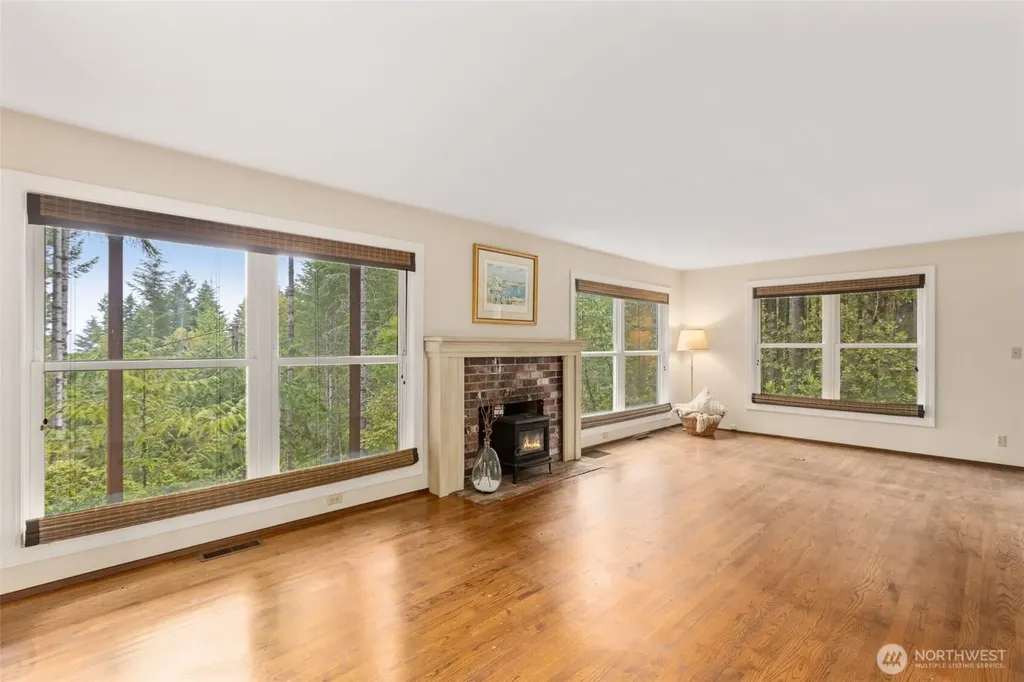 100 E Twanoh Heights Road S Belfair WA 98528