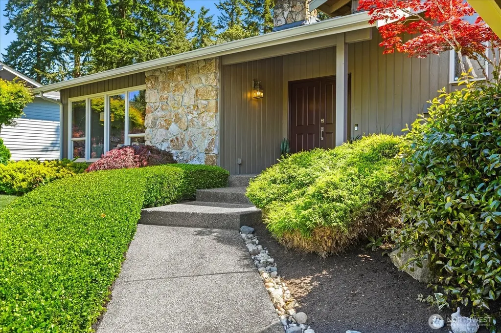8716 185th Place SW Edmonds WA 98026
