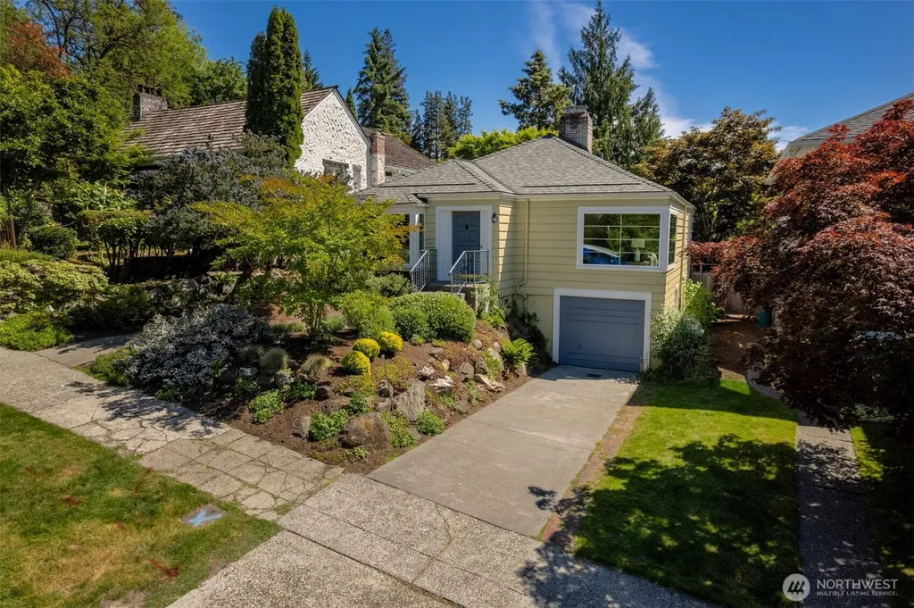 4335 NE 42nd Street Seattle WA 98105