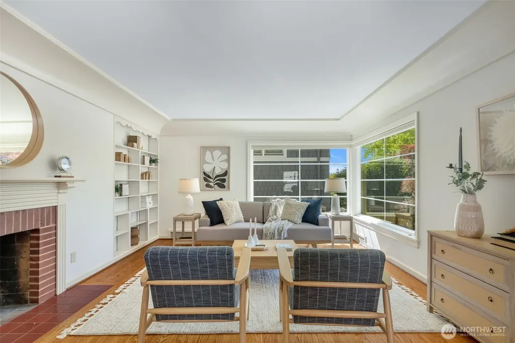 4335 NE 42nd Street Seattle WA 98105