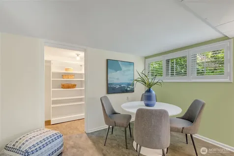 4335 NE 42nd Street Seattle WA 98105